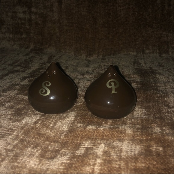 Hershey Kitchen Vintage Hershey Kisses Salt And Pepper Shakers Hersheys Park Unique